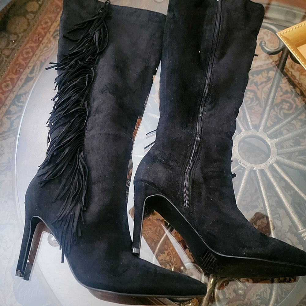 Mazikeen Boot, size 8, Black